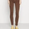 7 For All Mankind Roxanne Colored Stretch - Pantalones - Brown