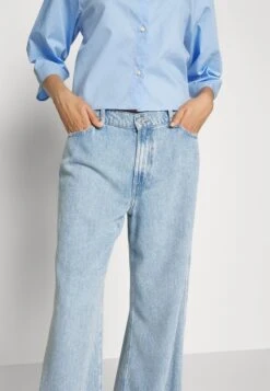 7 For All Mankind Lotta Laguna - Vaqueros Bootcut - Light Blue 13 7 For All Mankind Lotta Laguna - Vaqueros Bootcut - Light Blue -7 For All Mankind 0597de6ca5214fe0a1e79d2ecb0d82d3