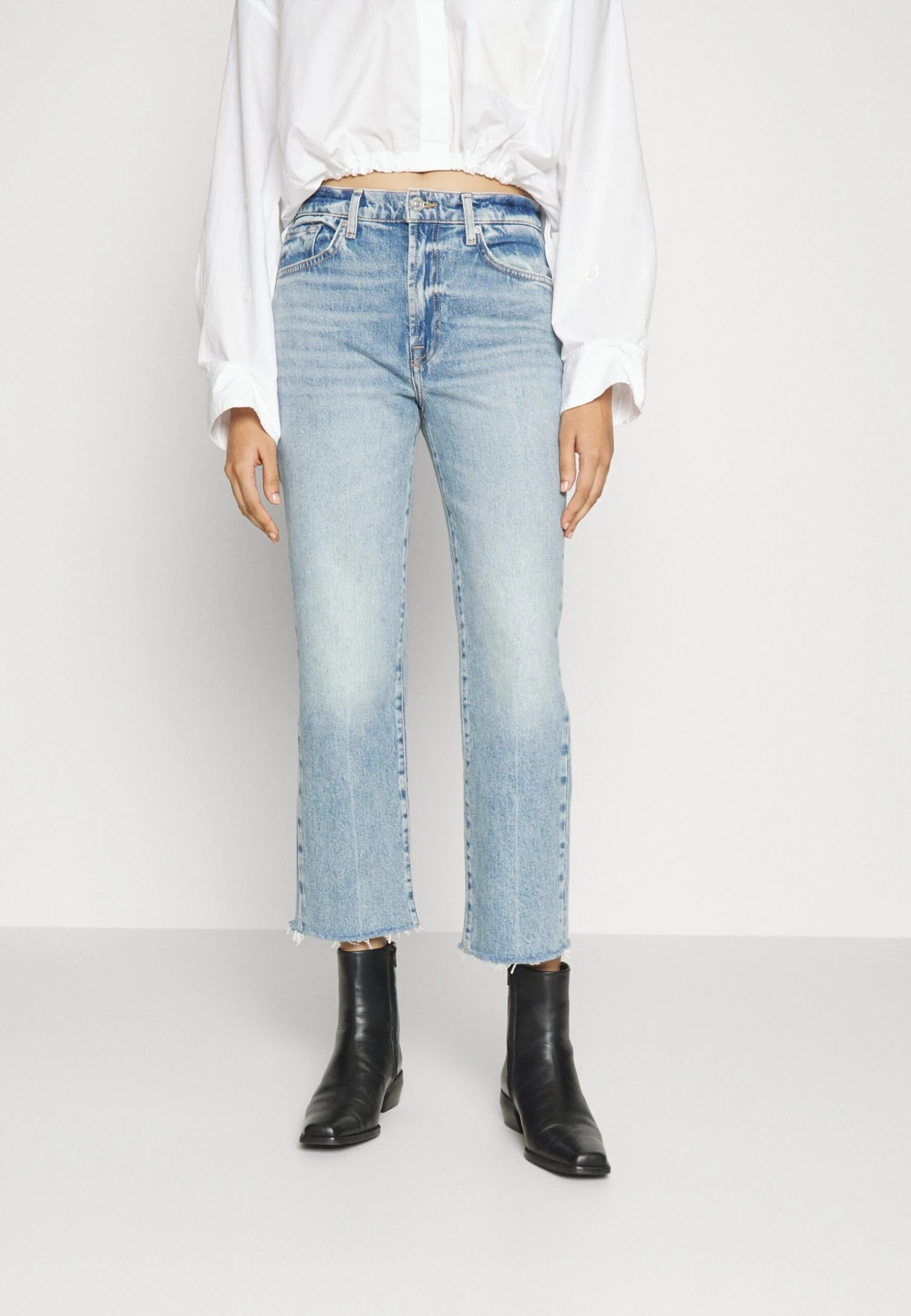 7 For All Mankind Logan Stovepipe Ode To - Vaqueros Rectos - Light Blue 1 7 For All Mankind Logan Stovepipe Ode To - Vaqueros Rectos - Light Blue