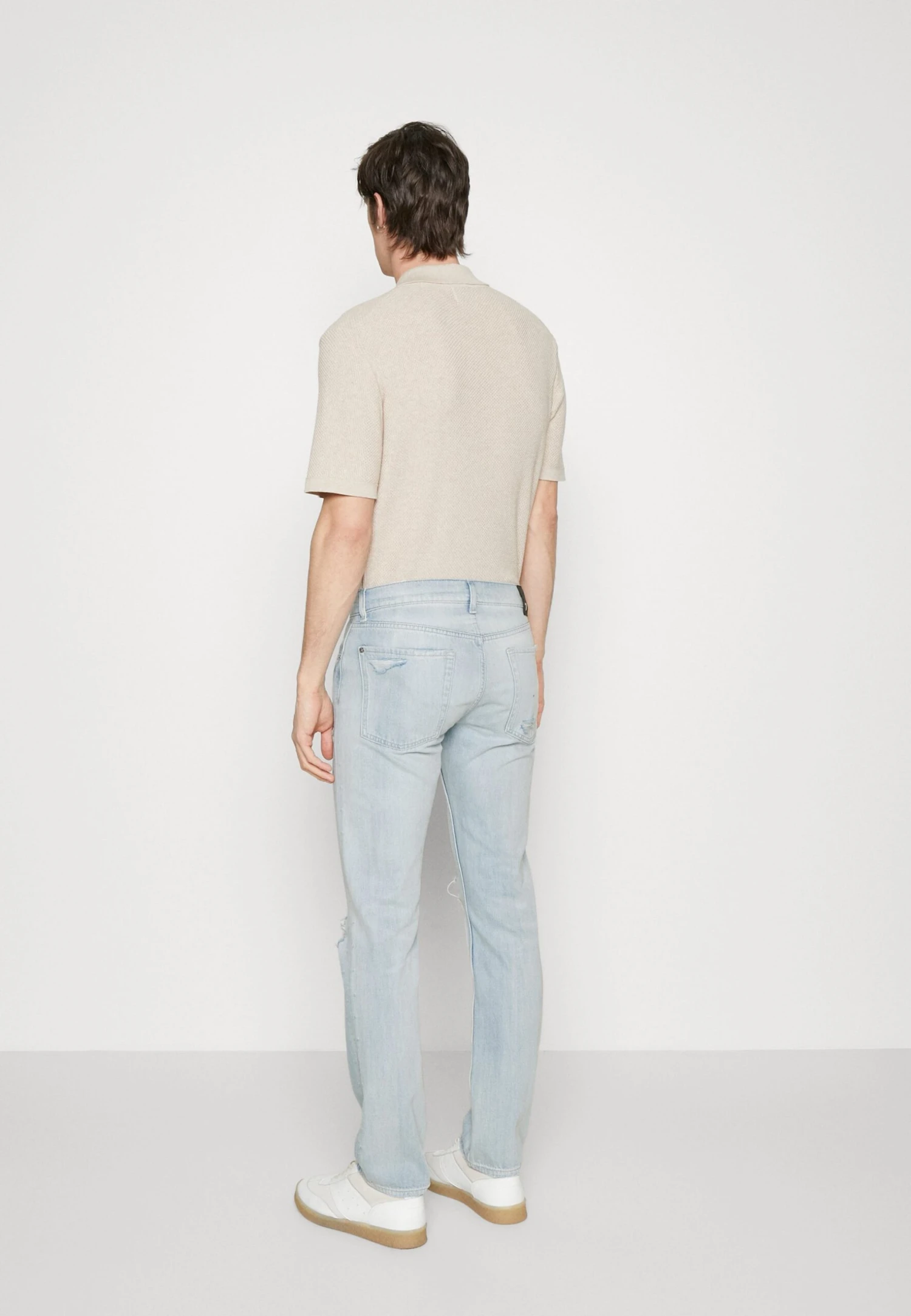 7 For All Mankind The Straight With Handstitched Details - Vaqueros Rectos - Light Blue 3 7 For All Mankind The Straight With Handstitched Details - Vaqueros Rectos - Light Blue - Imagen 3