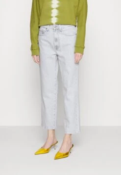 7 For All Mankind Logan Stovepipe Ice Pop - Vaqueros Rectos - Light Blue