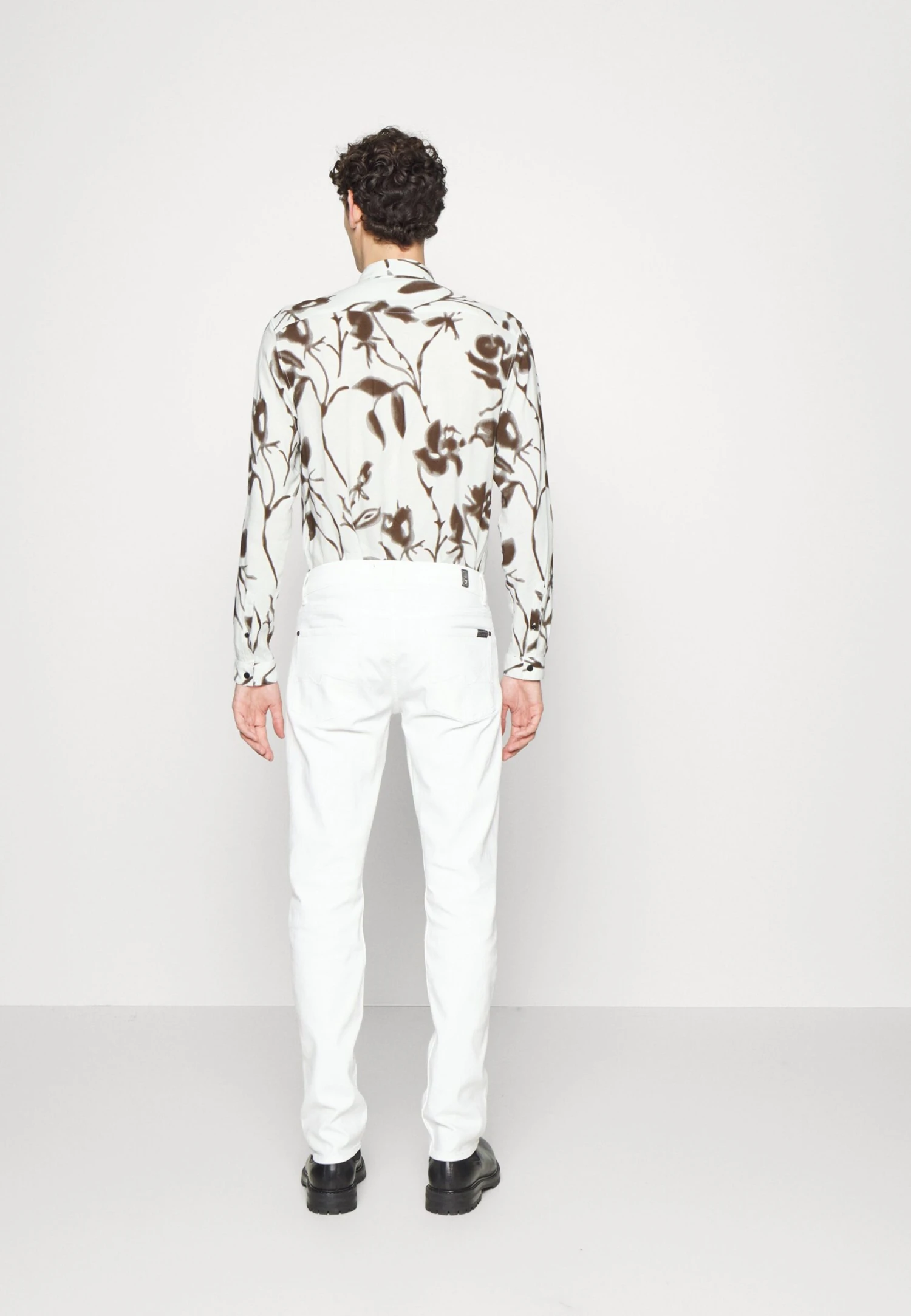 7 For All Mankind Luxe Performance- Vaqueros Rectos - White 3 7 For All Mankind Luxe Performance- Vaqueros Rectos - White - Imagen 3