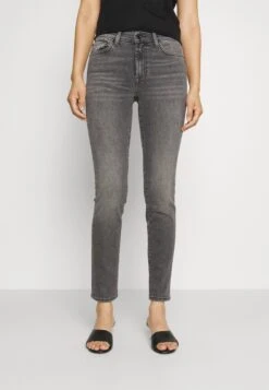 7 For All Mankind Roxanne Luxe Vintage Courage - Vaqueros Slim Fit - Black