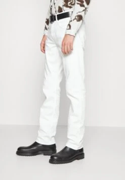 7 For All Mankind Luxe Performance- Vaqueros Rectos - White 10 7 For All Mankind Luxe Performance- Vaqueros Rectos - White -7 For All Mankind 694b3b9704ce49cd8a84f9bc976be76f