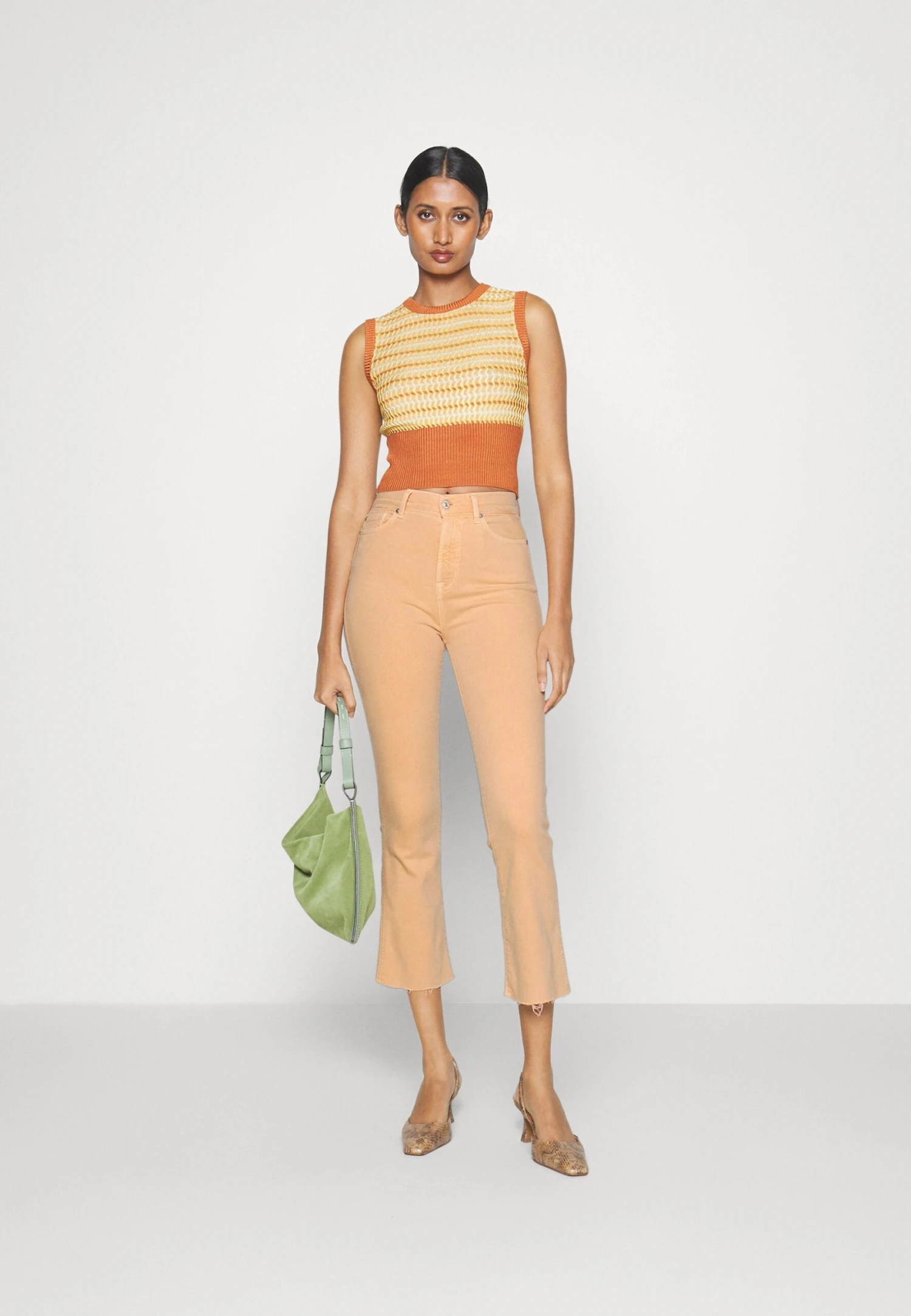 7 For All Mankind Slim Kick Colored - Vaqueros A Campana - Orange 2 7 For All Mankind Slim Kick Colored - Vaqueros A Campana - Orange - Imagen 2