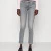 7 For All Mankind Vaqueros Slim Fit - Grey