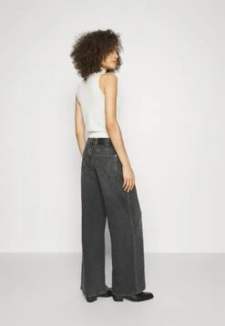 7 For All Mankind Zoey Licorice - Vaqueros A Campana - Black -7 For All Mankind 84e7956ef85940c0a734adfa35823d23