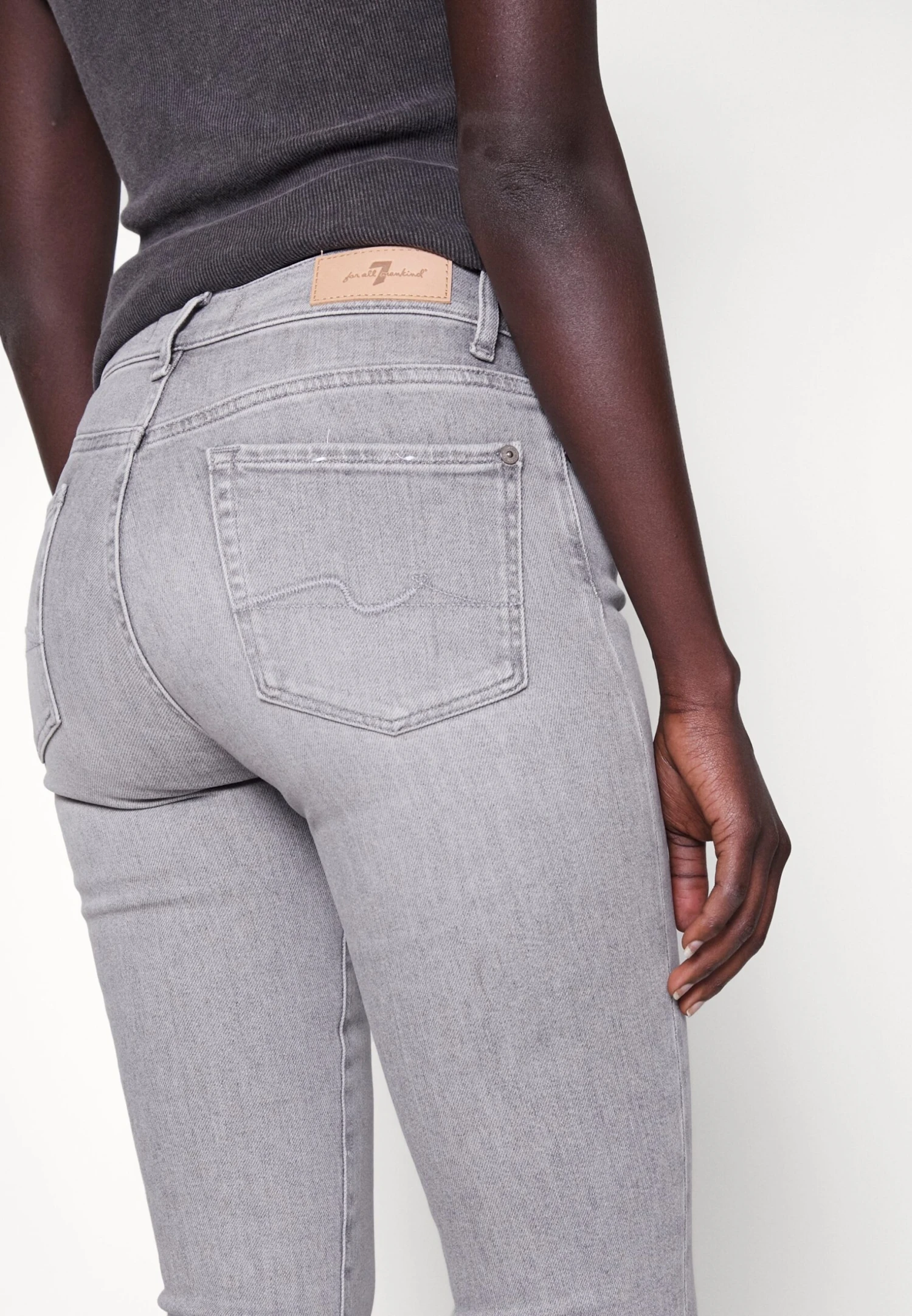 7 For All Mankind Roxanne Ankle - Vaqueros Pitillo - Grey 6 7 For All Mankind Roxanne Ankle - Vaqueros Pitillo - Grey - Imagen 6