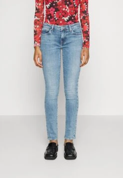 7 For All Mankind Pyper Slim Illusion Brightness - Vaqueros Slim Fit - Light Blue