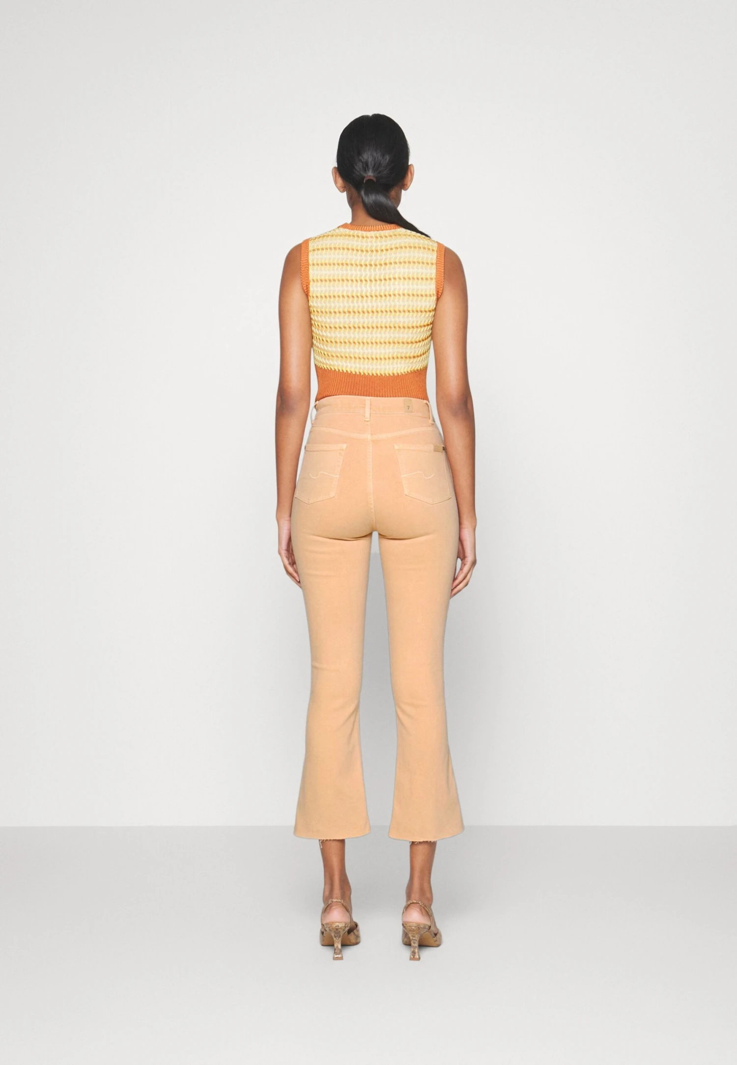 7 For All Mankind Slim Kick Colored - Vaqueros A Campana - Orange 3 7 For All Mankind Slim Kick Colored - Vaqueros A Campana - Orange - Imagen 3