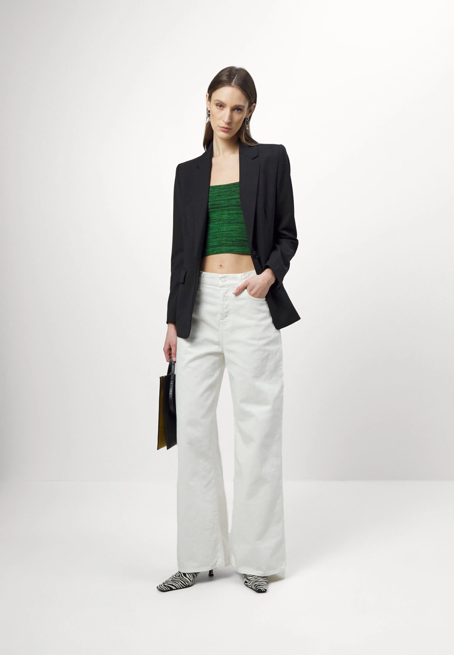 7 For All Mankind Zoey Milk - Vaqueros Rectos - White 2 7 For All Mankind Zoey Milk - Vaqueros Rectos - White - Imagen 2